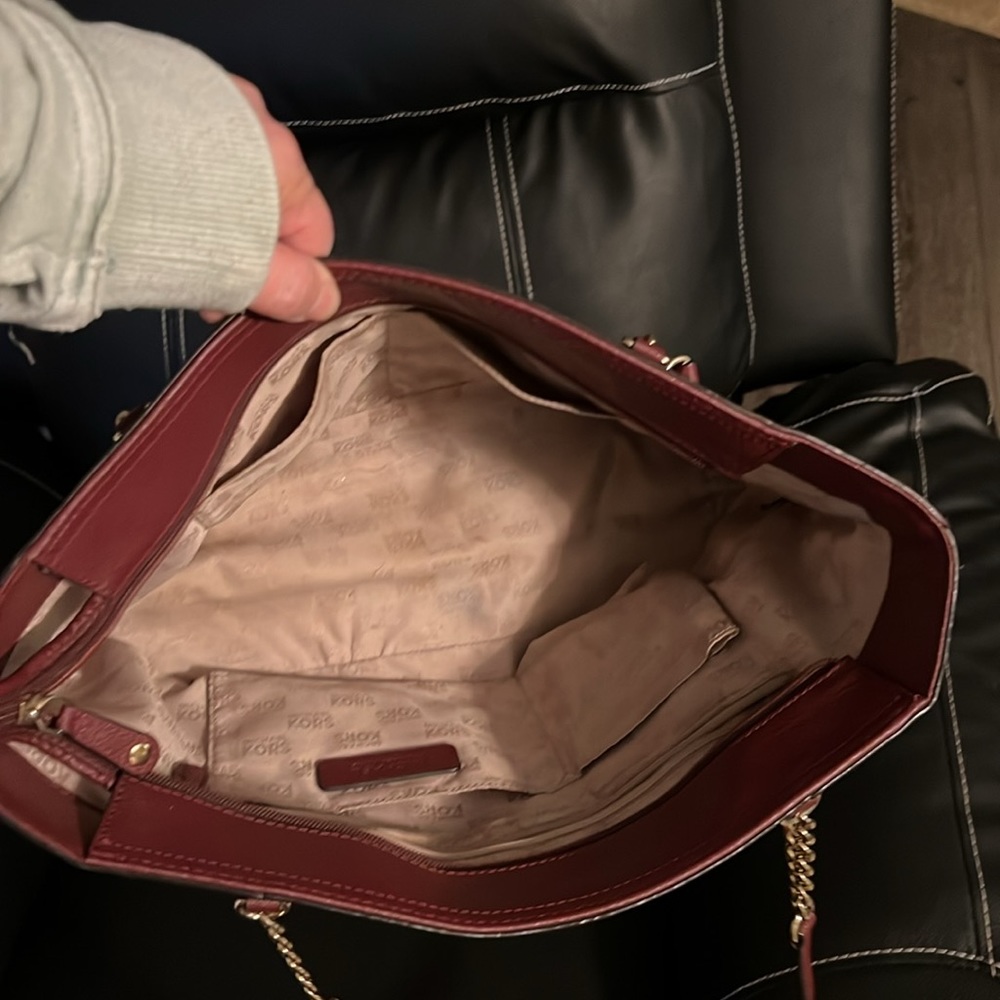 Michael Kors burgundy large bag - Picture 6 of 9